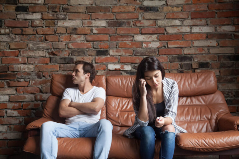 Signs of a toxic relationship